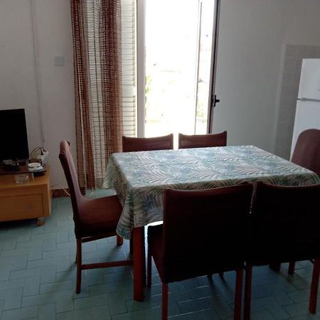 Apartment For 6 In Makarska Centar ภายนอก รูปภาพ