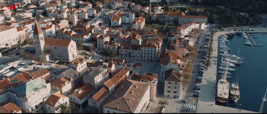 Apartment For 6 In Makarska Centar ภายนอก รูปภาพ