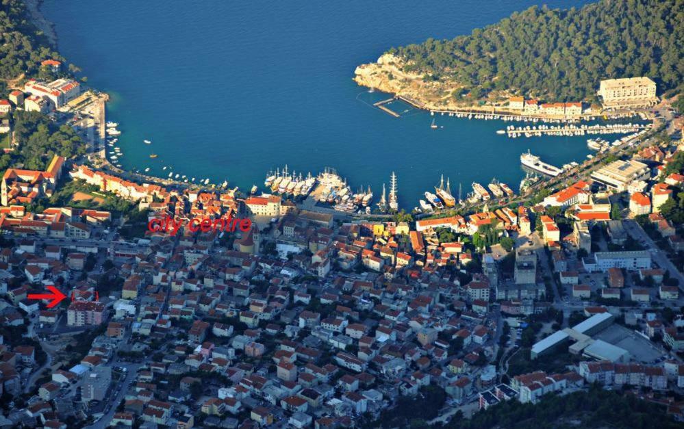 Apartment For 6 In Makarska Centar ภายนอก รูปภาพ